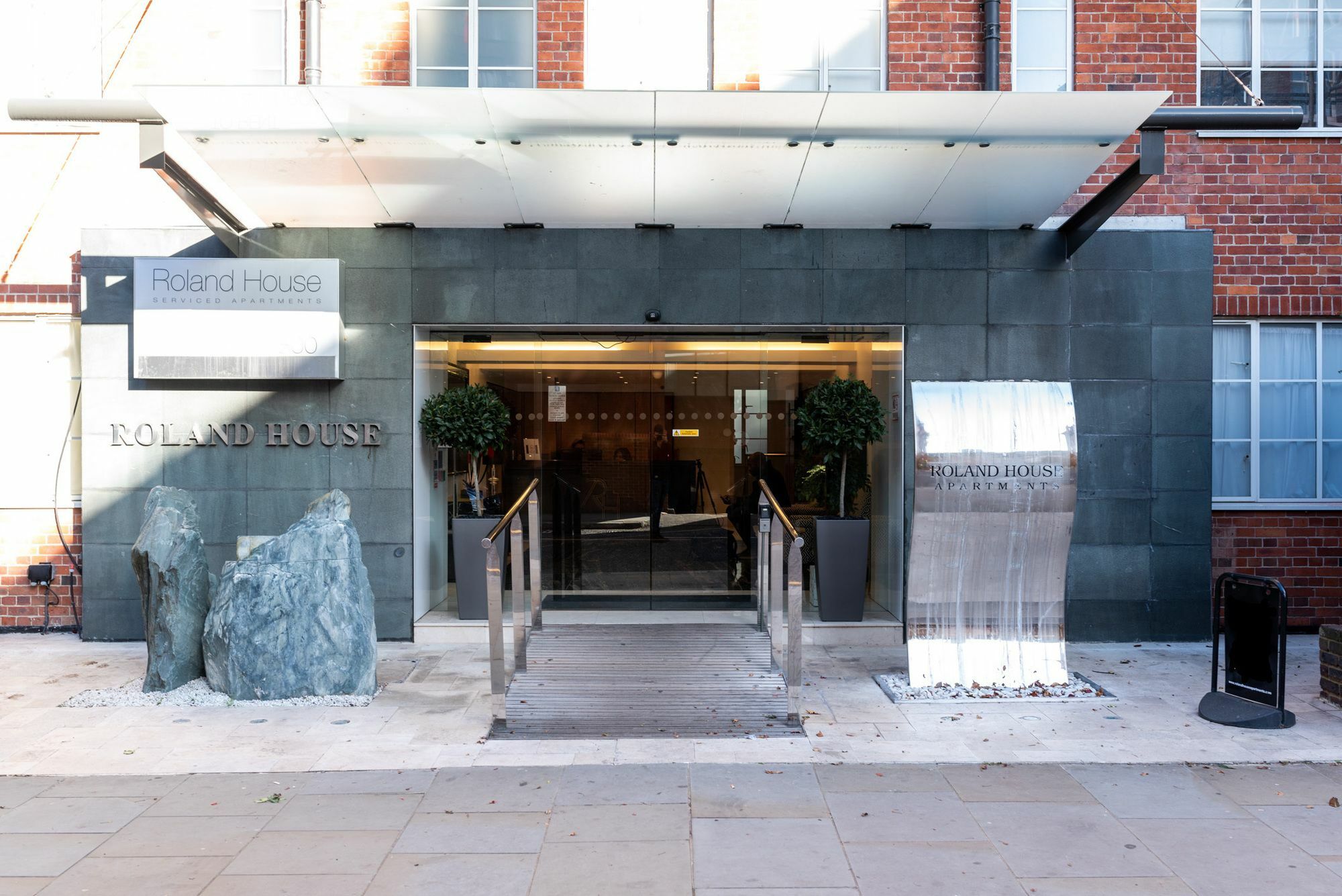 Roland House Lejlighedshotel London Eksteriør billede